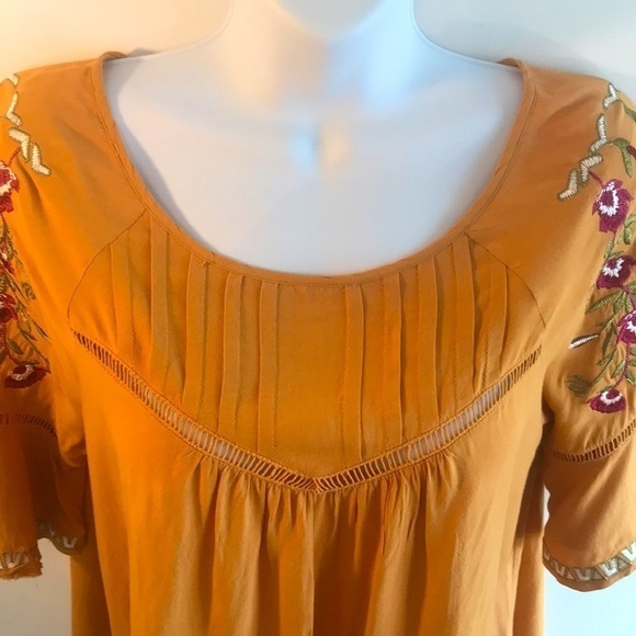 Beautiful Fall Embroidered Top - Picture 5 of 13